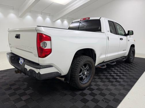 Super White 2015 Toyota Tundra SR5
