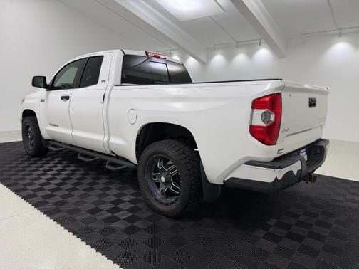 Super White 2015 Toyota Tundra SR5