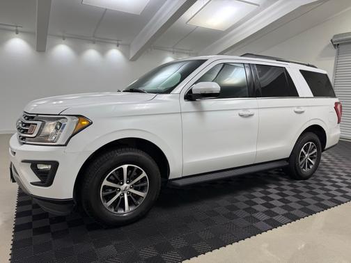 Oxford White 2019 Ford Expedition XLT