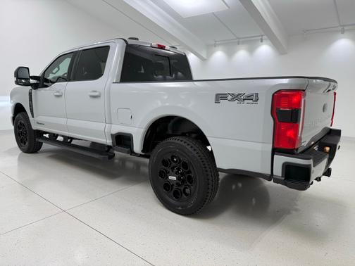 Avalanche 2026 Ford F-250 Lariat