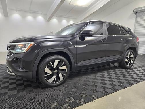 2024 Volkswagen Atlas Cross Sport 2.0T SE w/Technology