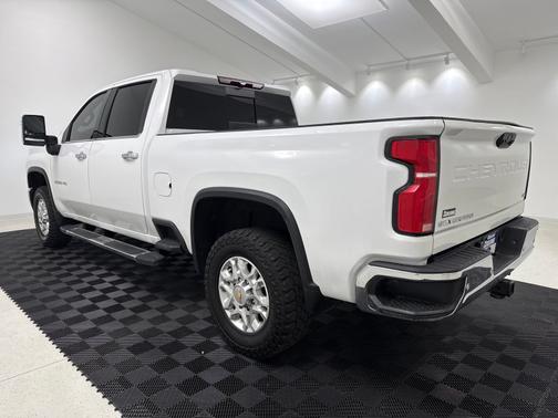 Summit White 2024 Chevrolet Silverado 2500 LTZ