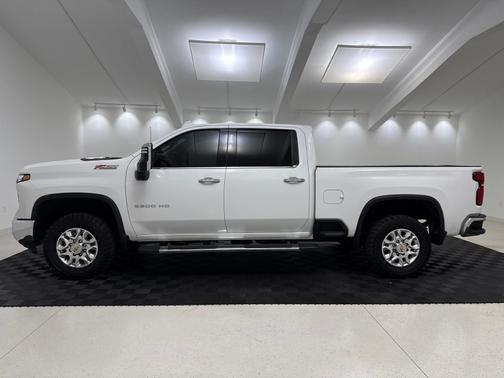 Summit White 2024 Chevrolet Silverado 2500 LTZ