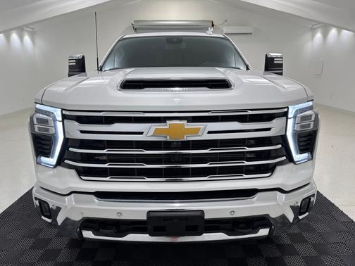 Summit White 2024 Chevrolet Silverado 2500 LTZ