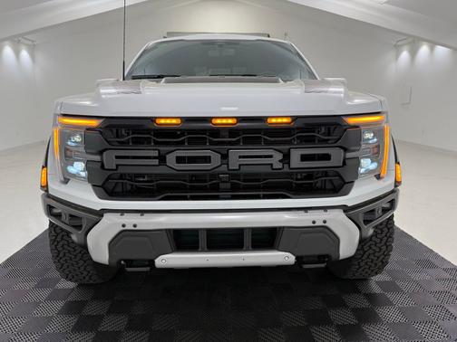 Oxford White 2025 Ford F-150 Raptor
