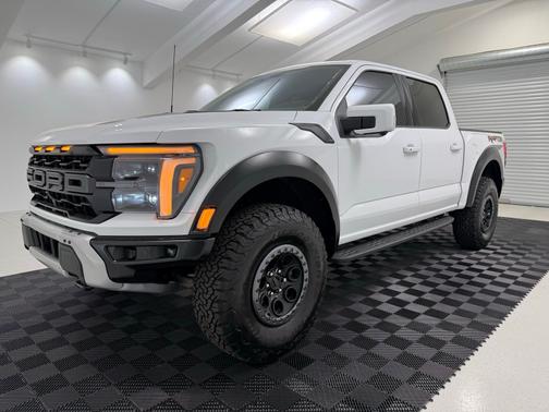 Oxford White 2025 Ford F-150 Raptor