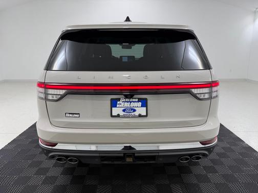 Pearl Metallic 2025 Lincoln Aviator Premiere AWD