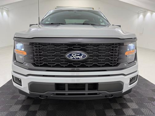 Avalanche 2026 Ford F-150 STX