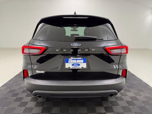 Black Metallic 2025 Ford Escape ST-Line