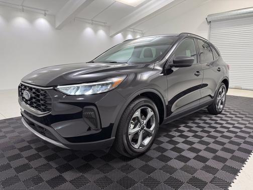 Black Metallic 2025 Ford Escape ST-Line