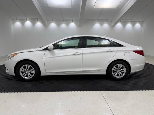 Shimmering White Mica 2013 Hyundai SONATA GLS