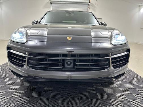 2019 Porsche Cayenne Base