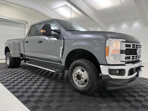 2023 Ford F-350 XLT