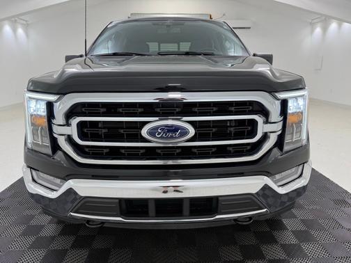 Black Metallic 2023 Ford F-150 XLT