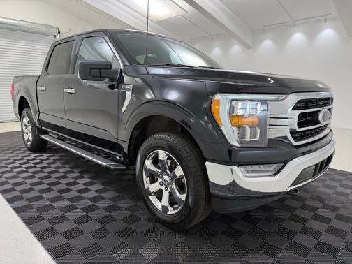Black Metallic 2023 Ford F-150 XLT