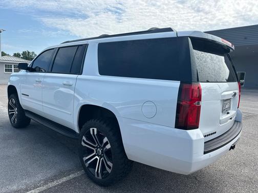 Summit White 2018 Chevrolet Suburban Premier