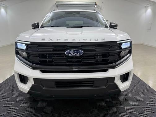 White Metallic 2025 Ford Expedition Max Active