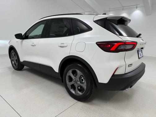 Star White Metallic Tri-Coat 2026 Ford Escape ST-Line