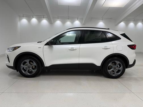 Star White Metallic Tri-Coat 2026 Ford Escape ST-Line