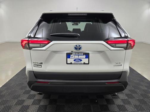 2023 Toyota RAV4 Hybrid XLE Premium