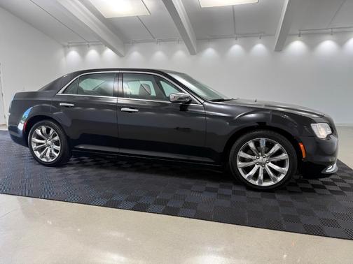 2018 Chrysler 300 Limited