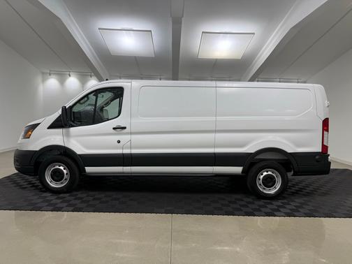 Oxford White 2025 Ford Transit-250 Base