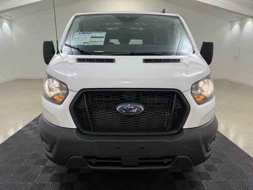Oxford White 2025 Ford Transit-250 Base