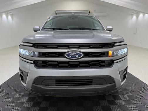 Silver Metallic 2024 Ford Expedition Max XLT