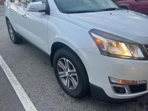 2017 Chevrolet Traverse 2LT