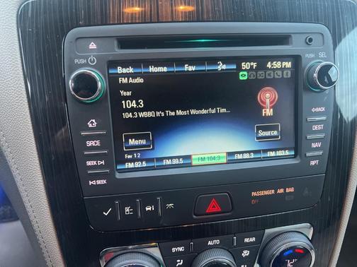 2017 Chevrolet Traverse 2LT