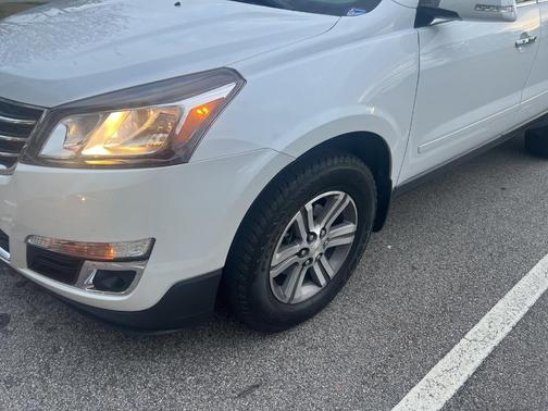 2017 Chevrolet Traverse 2LT