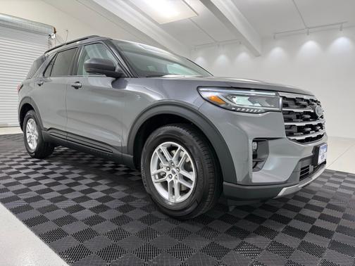 Carbonized Gray Metallic 2026 Ford Explorer Active