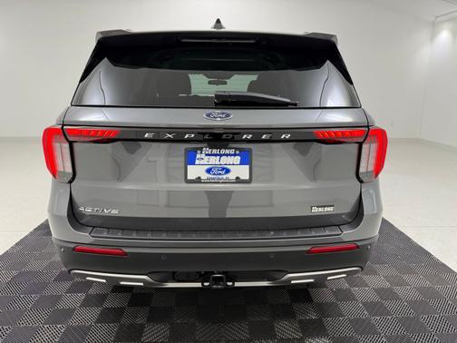 Carbonized Gray Metallic 2026 Ford Explorer Active