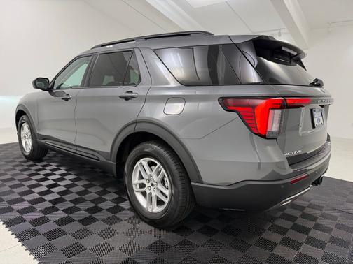 Carbonized Gray Metallic 2026 Ford Explorer Active