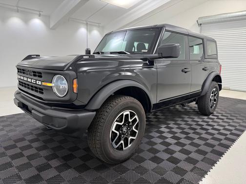 Shadow Black 2025 Ford Bronco Base