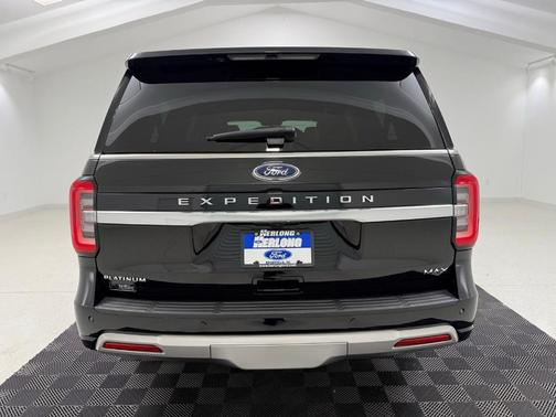 Agate Black Metallic 2023 Ford Expedition Max Platinum