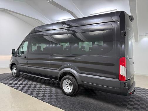 2025 Ford Transit-350 XLT