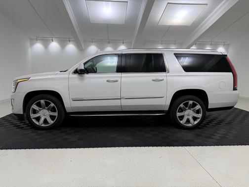 Crystal White Tri-Coat 2019 Cadillac Escalade ESV Luxury