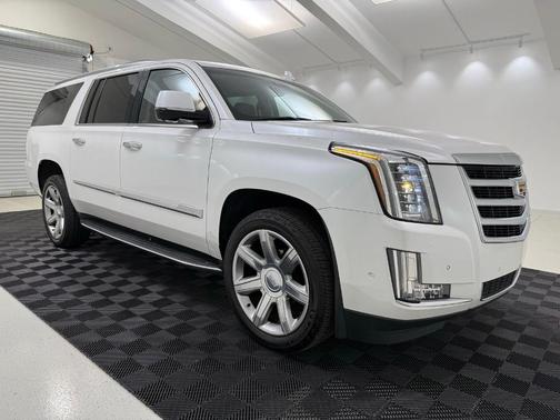 Crystal White Tri-Coat 2019 Cadillac Escalade ESV Luxury