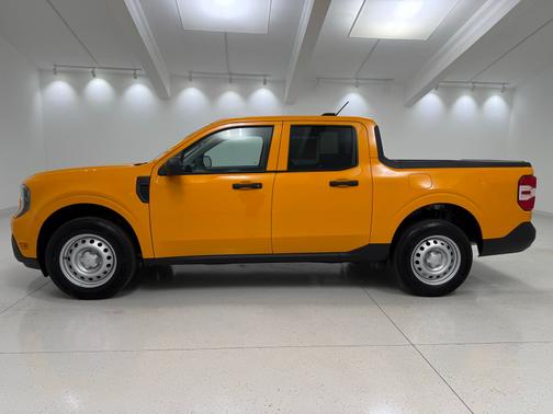 Orange Fury Metallic Tri-Coat 2026 Ford Maverick XL
