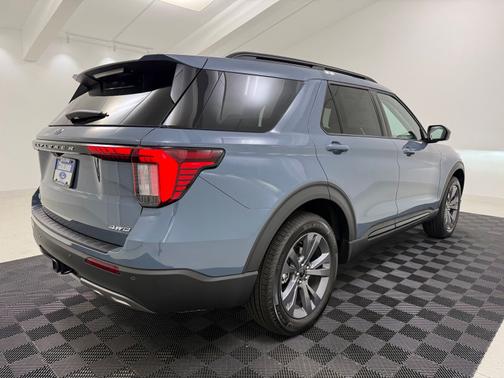 Vapor Blue Metallic 2026 Ford Explorer Active