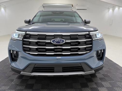 Vapor Blue Metallic 2026 Ford Explorer Active
