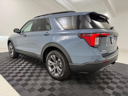 Vapor Blue Metallic 2026 Ford Explorer Active