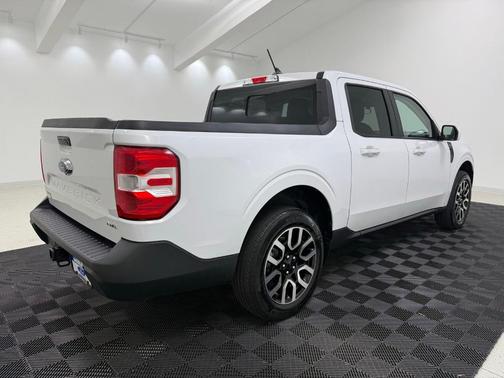 Oxford White 2023 Ford Maverick Lariat