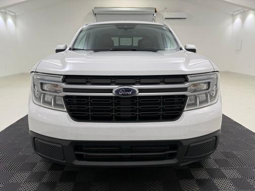 Oxford White 2023 Ford Maverick Lariat