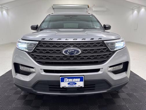 Silver Metallic 2023 Ford Explorer Base