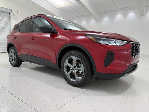 Rapid Red Metallic Tinted Clearcoat 2026 Ford Escape ST-Line