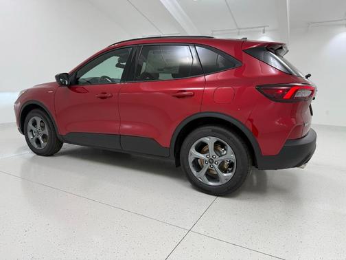 Rapid Red Metallic Tinted Clearcoat 2026 Ford Escape ST-Line