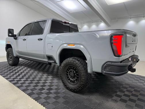 2024 GMC Sierra 2500 AT4X