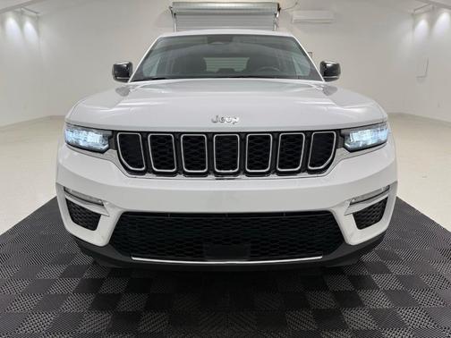 Bright White Clearcoat 2022 Jeep Grand Cherokee Limited
